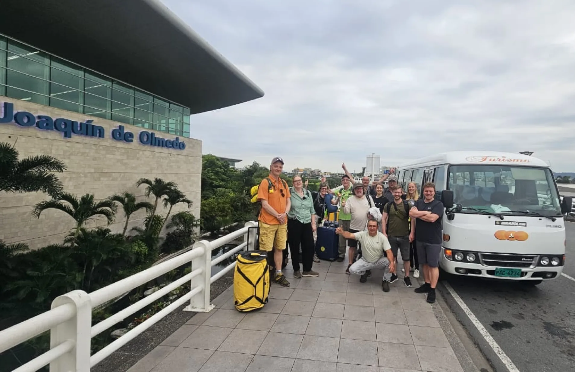 transporte-turistico-para-agencias-de-viajes-girasoltour-ecuador_resultado